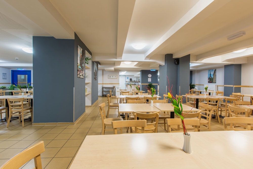 aando dortmund hauptbahnhof hostel