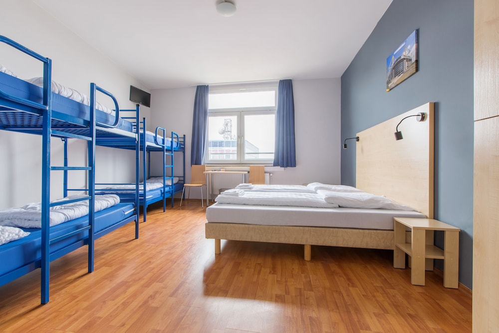 aando dortmund hauptbahnhof hostel