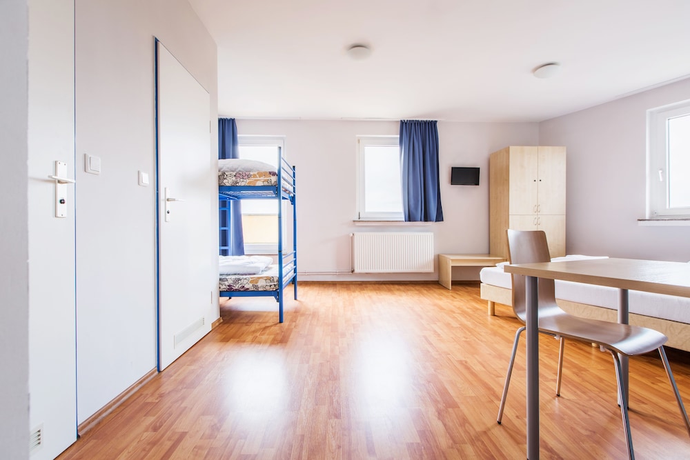 aando dortmund hauptbahnhof hostel