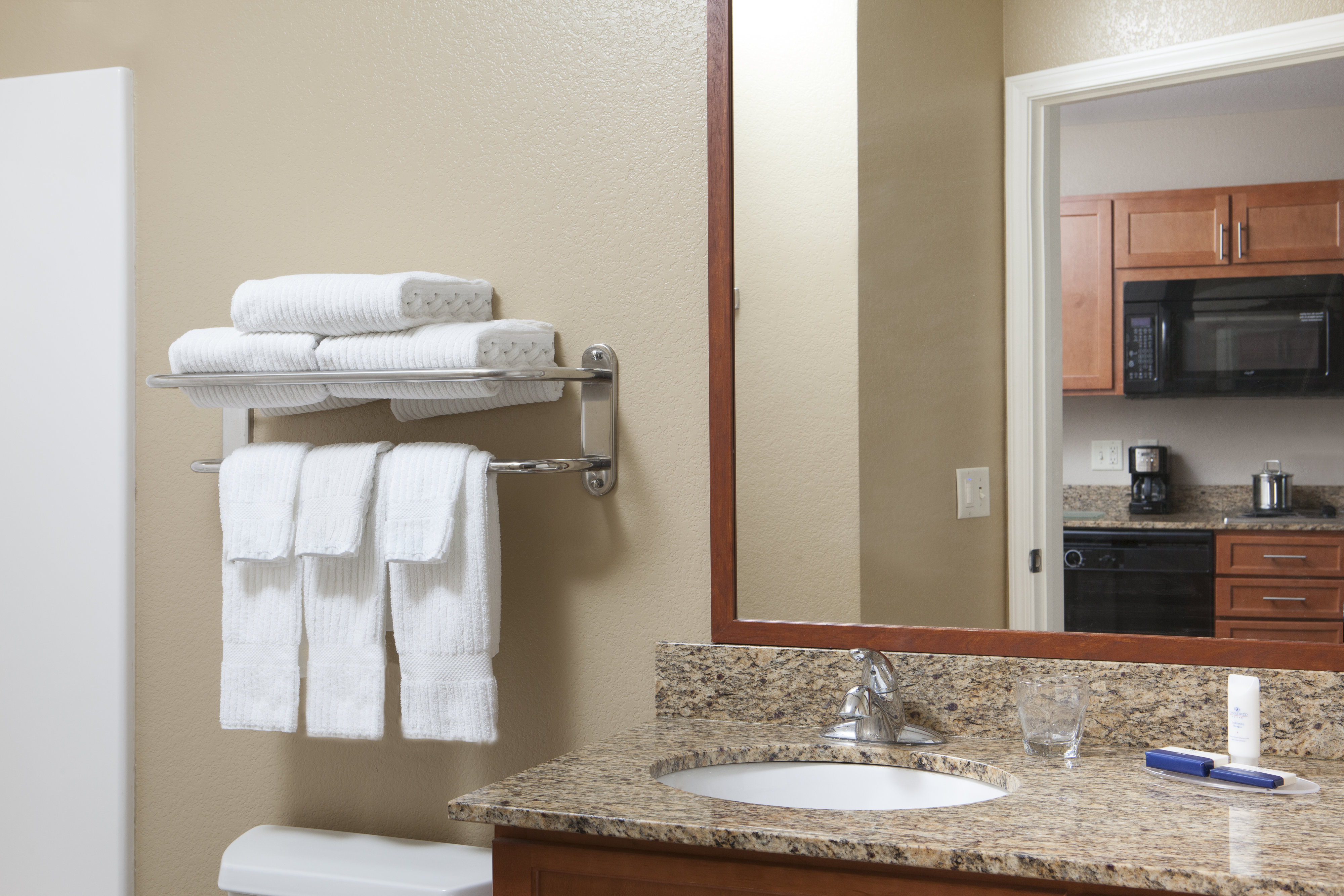 candlewood suites la crosse n by ihg