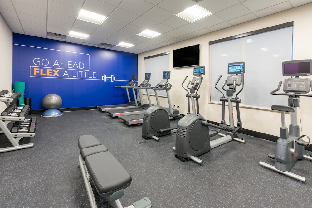 holiday inn express and suites vaughan southwest by ihg