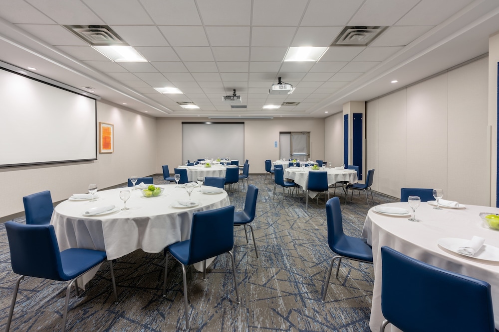 holiday inn express and suites vaughan southwest by ihg