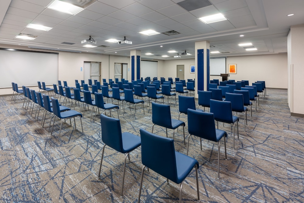 holiday inn express and suites vaughan southwest by ihg