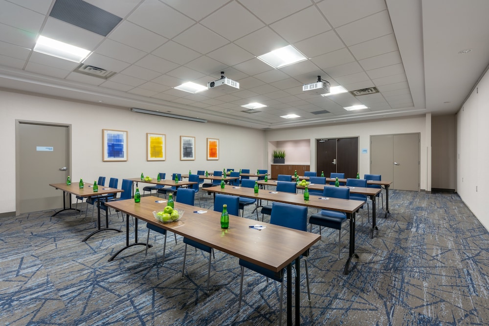 holiday inn express and suites vaughan southwest by ihg