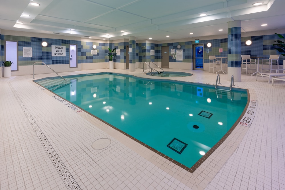 holiday inn express and suites vaughan southwest by ihg