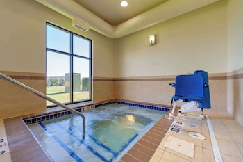 sleep inn and suites bismarck i 94