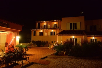 marias filoxenia suites