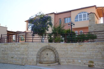 marias filoxenia suites