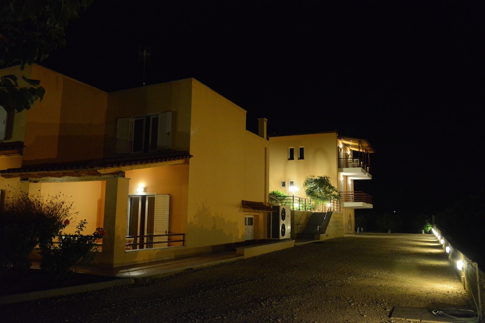 marias filoxenia suites