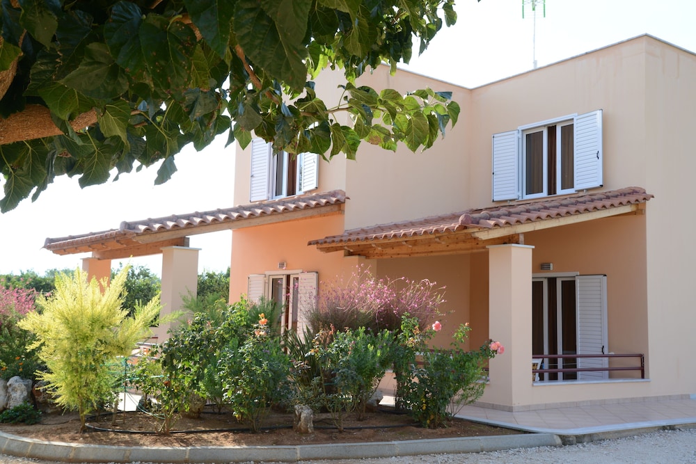 marias filoxenia suites