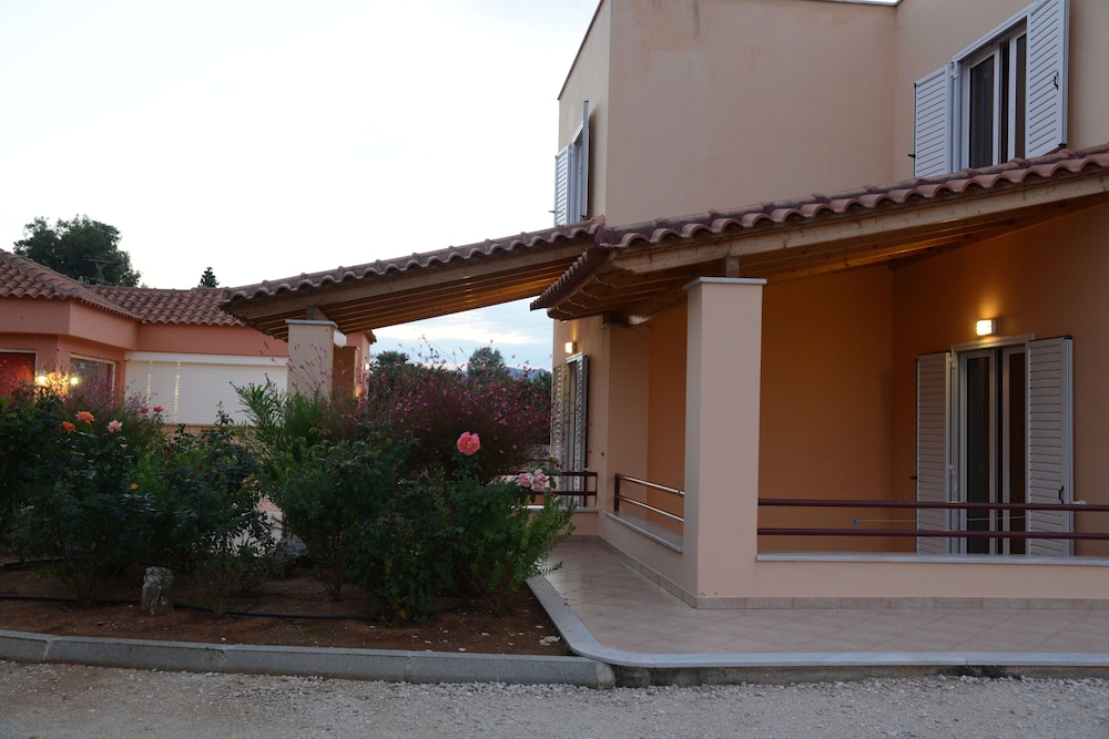 marias filoxenia suites