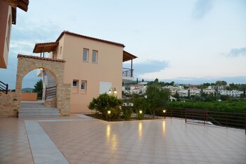 marias filoxenia suites