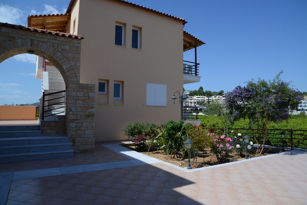 marias filoxenia suites