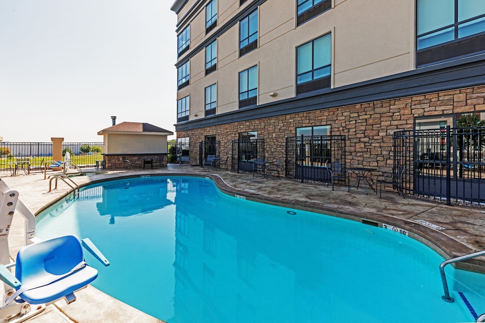 holiday inn stillwater university west by ihg