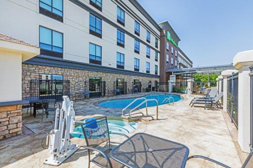 holiday inn stillwater university west by ihg