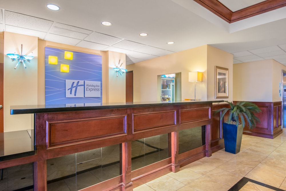 holiday inn express and suites enid hwy 412