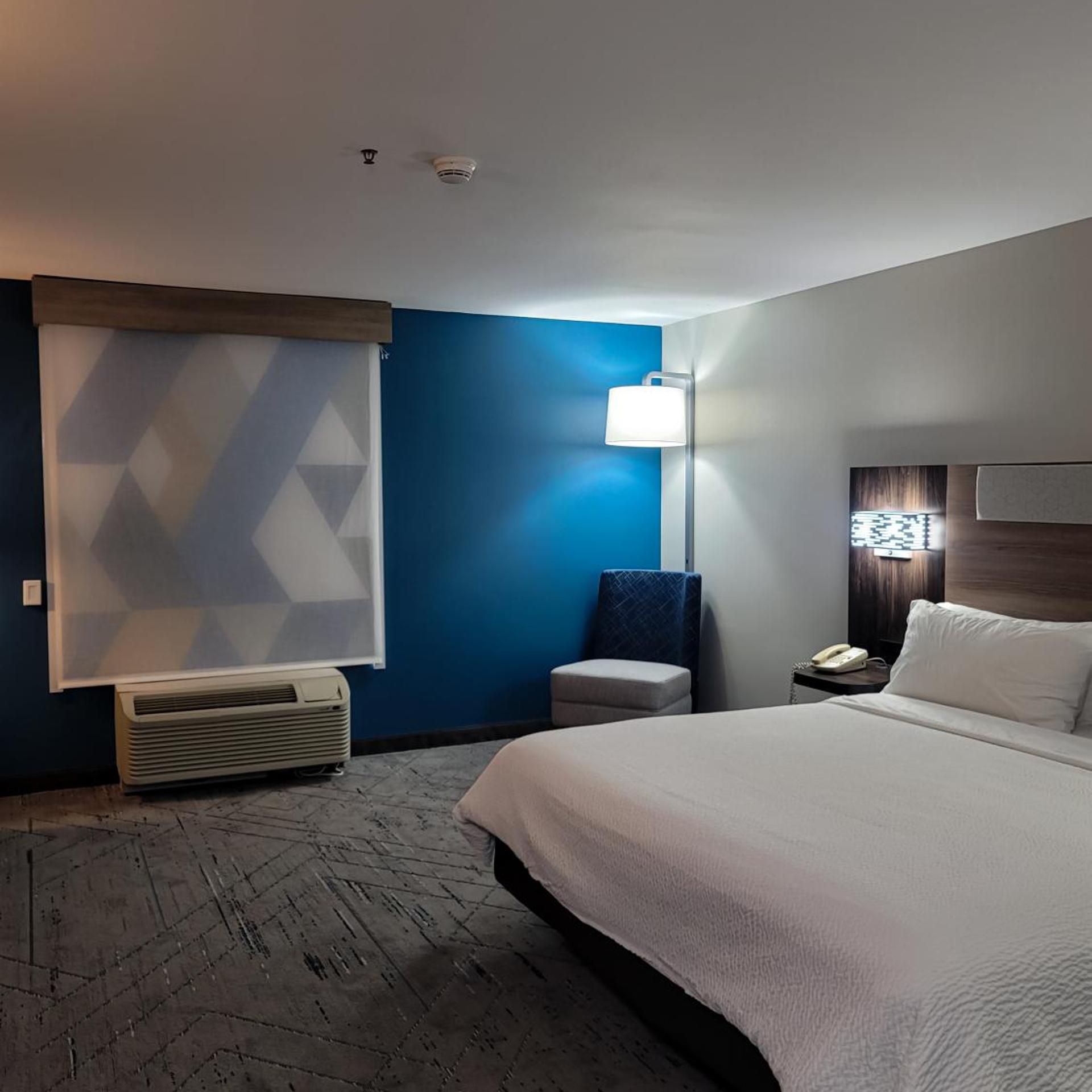 holiday inn express and suites enid hwy 412