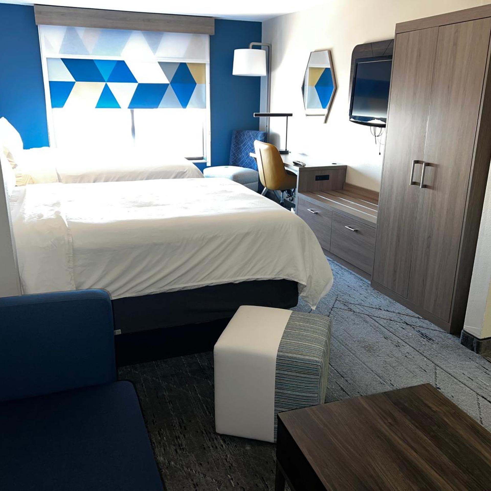holiday inn express and suites enid hwy 412