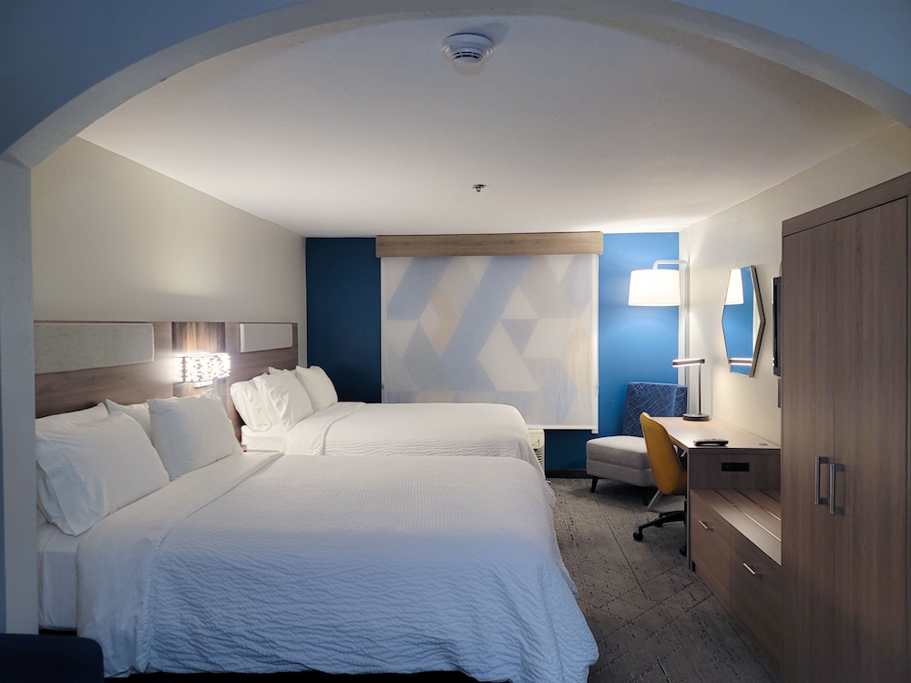 holiday inn express and suites enid hwy 412