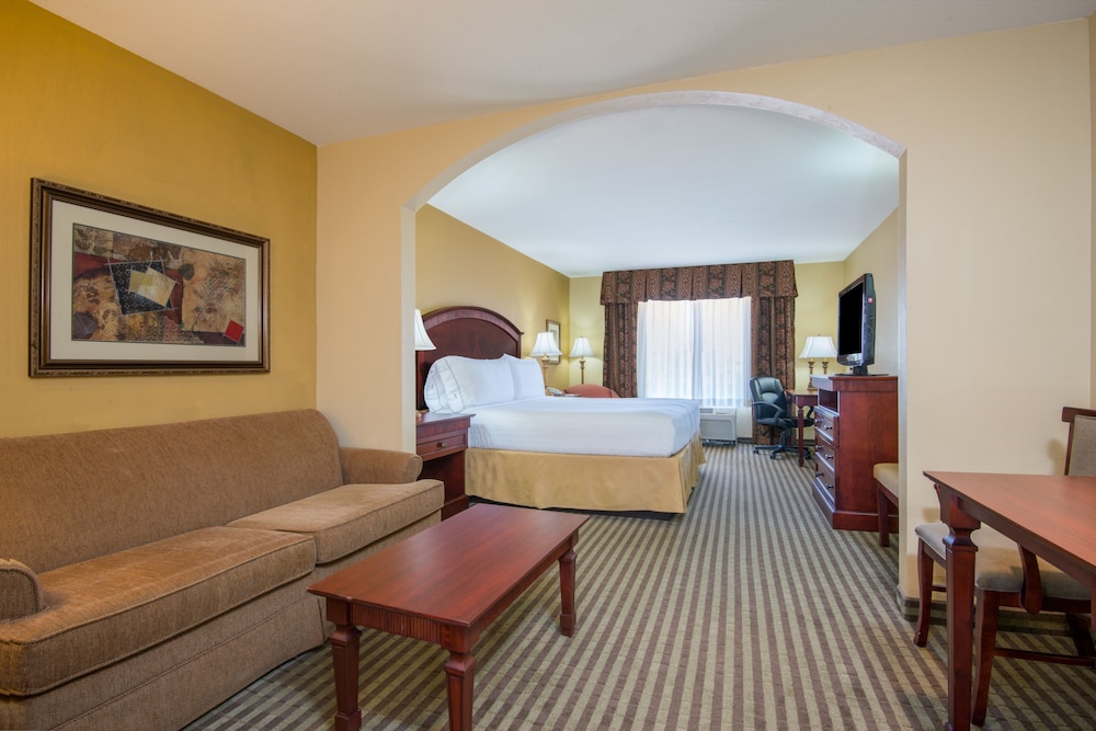 holiday inn express and suites enid hwy 412