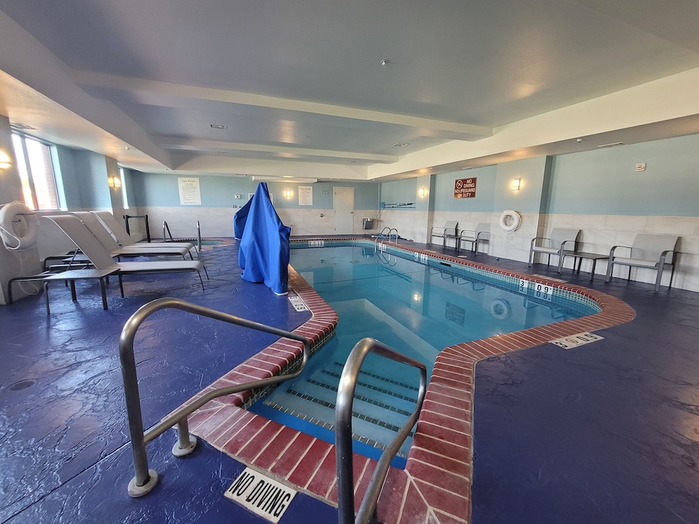 holiday inn express and suites enid hwy 412