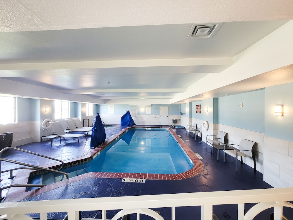 holiday inn express and suites enid hwy 412