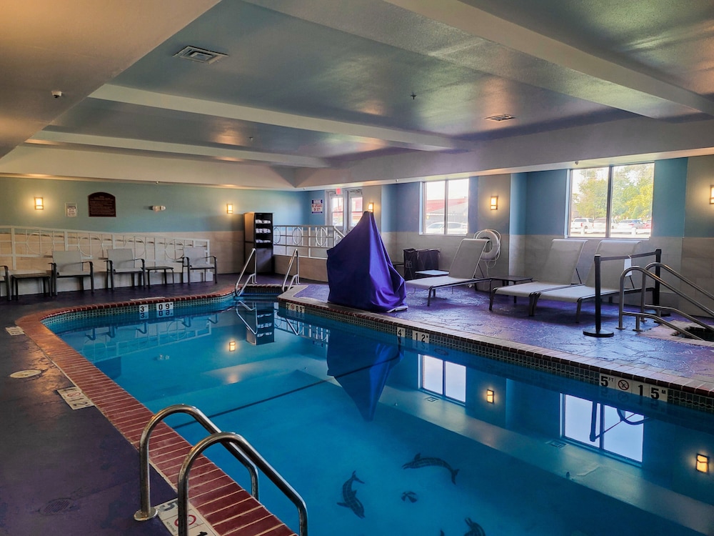 holiday inn express and suites enid hwy 412