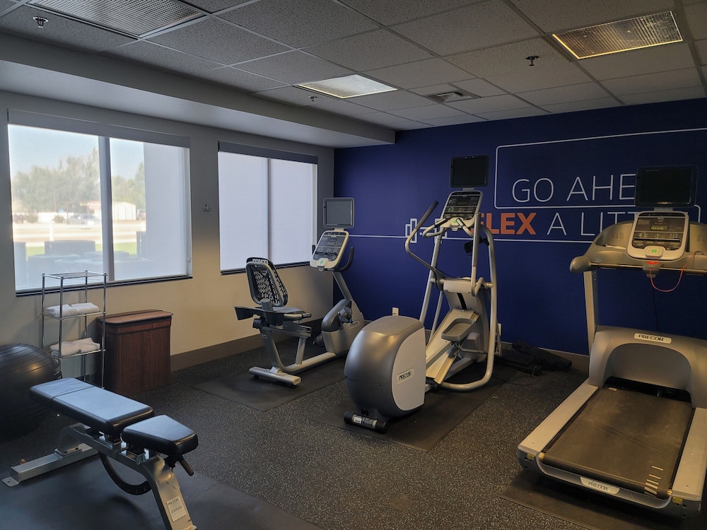 holiday inn express and suites enid hwy 412