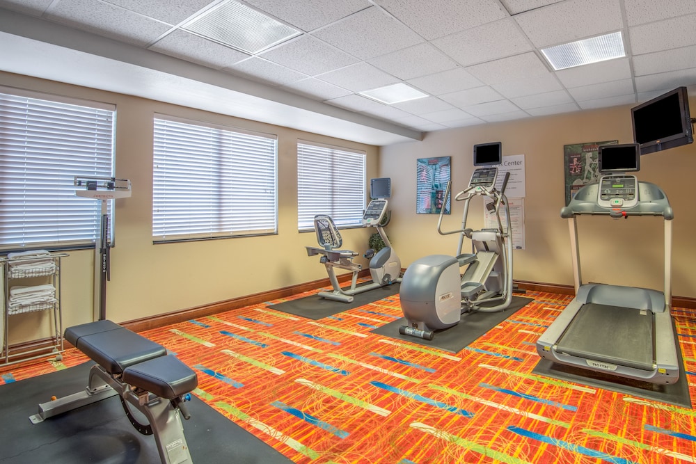 holiday inn express and suites enid hwy 412