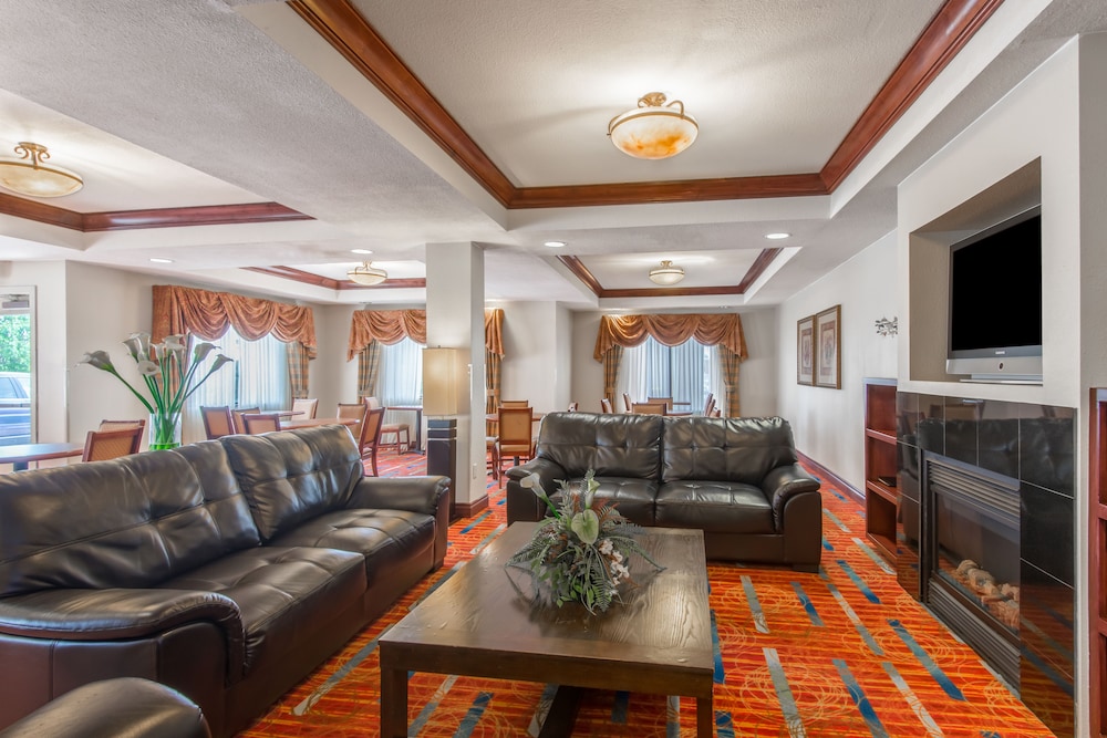 holiday inn express and suites enid hwy 412