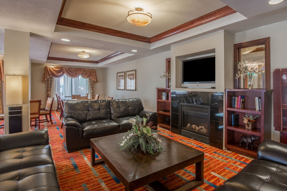 holiday inn express and suites enid hwy 412