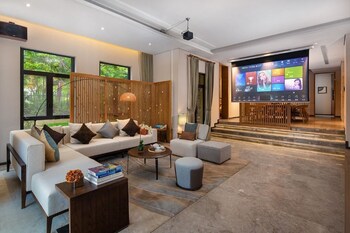 hazens east resort hotel