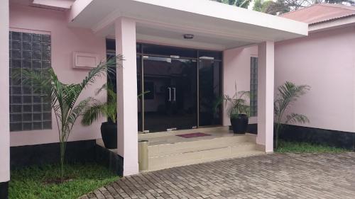 transit motel airport