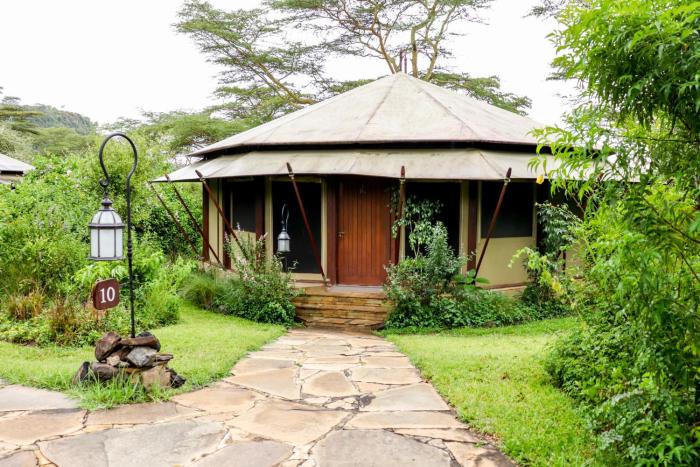 lake elmenteita serena camp