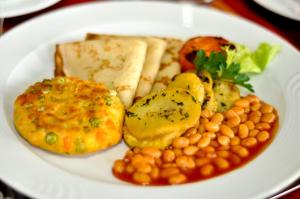 lake elmenteita serena camp