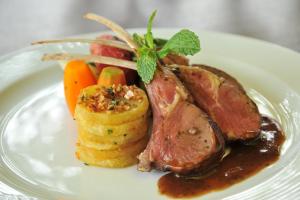 lake elmenteita serena camp