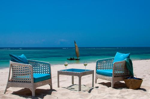 Diamonds Leisure Beach & Golf Resort,Mombasa>>Diani Beach,4 star