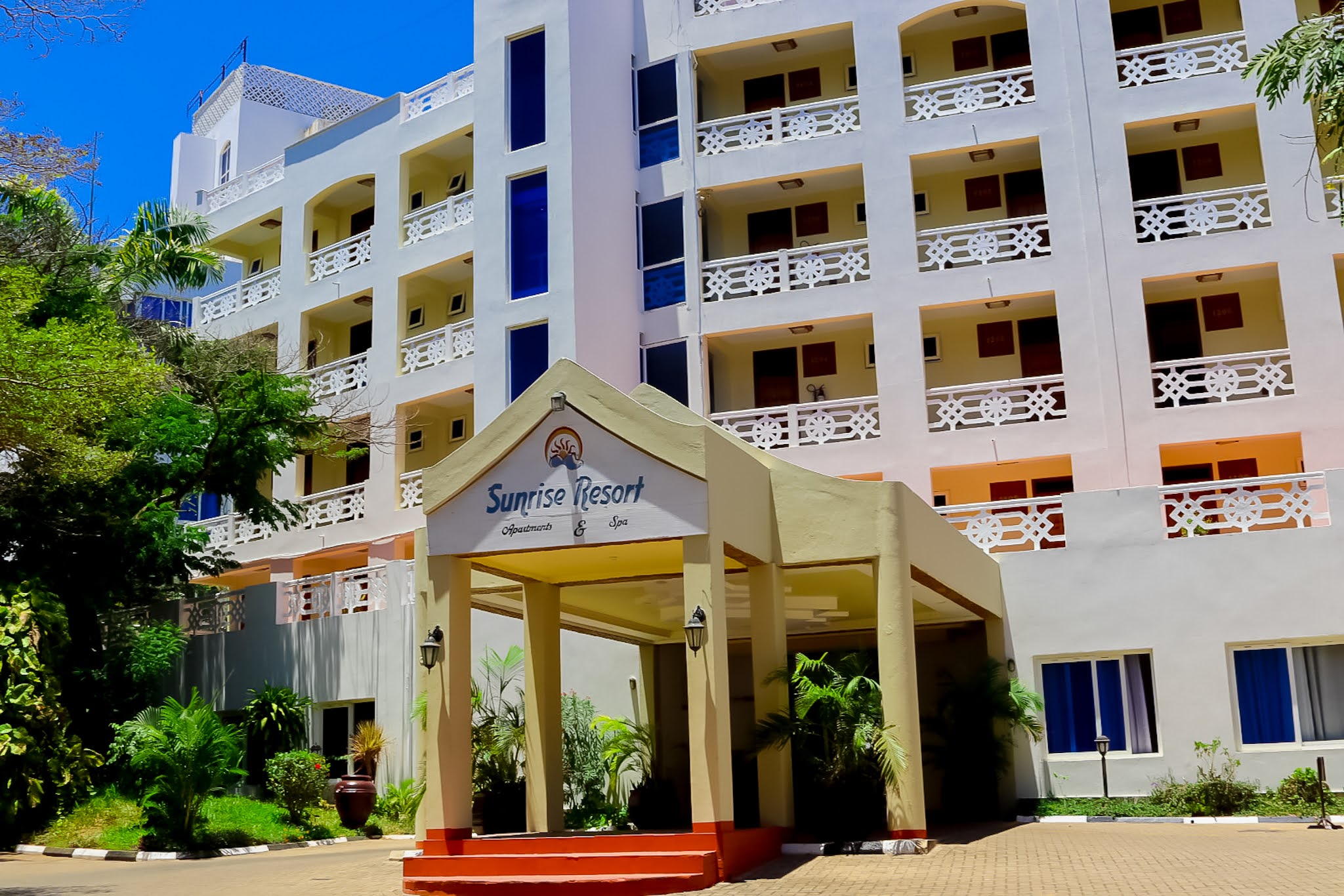 Sunrise  Resort Apartments,Near Voyager Beach,4 star
