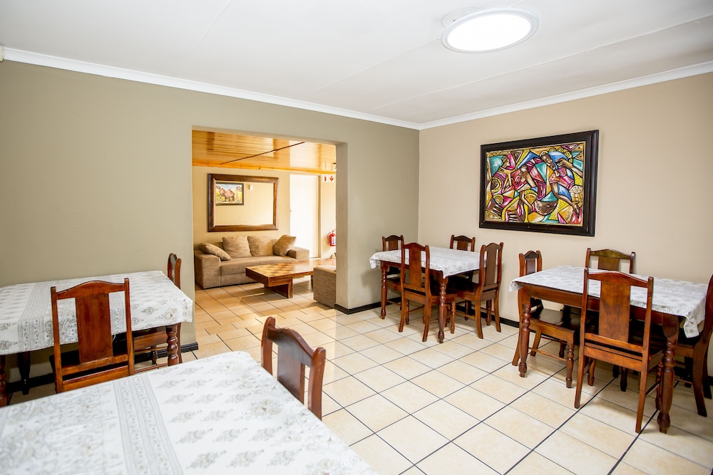 oria lodge summer greens