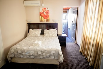 oria lodge summer greens