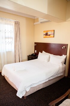 oria lodge summer greens