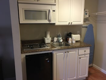 tidelands caribbean hotel and suites