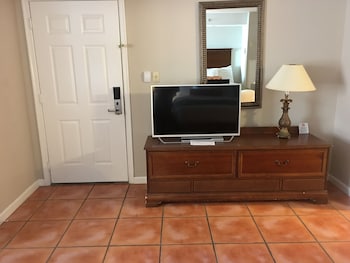 tidelands caribbean hotel and suites