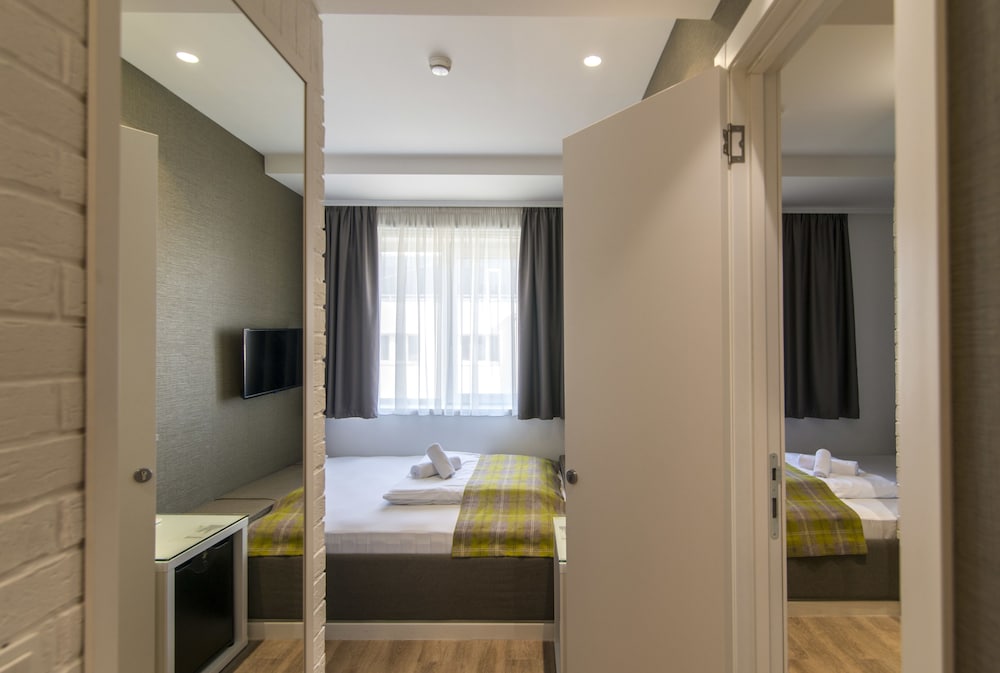 hotel belgrade inn