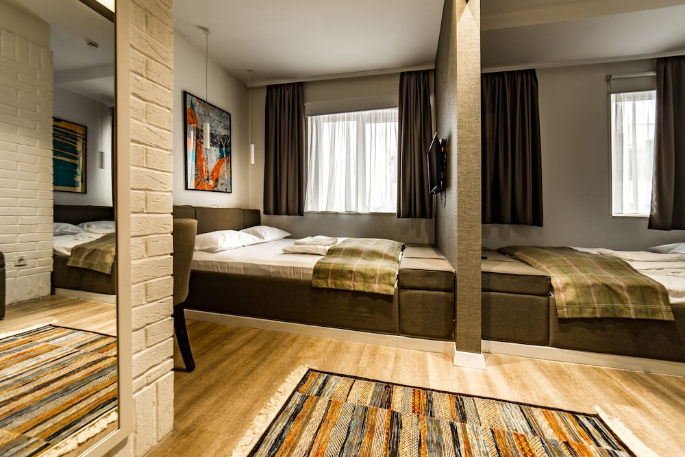 hotel belgrade inn
