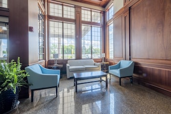 red roof inn and suites wilmington new castle