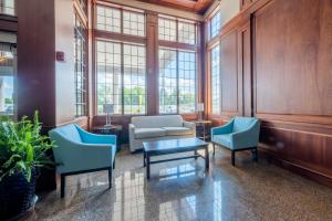 red roof inn and suites wilmington new castle