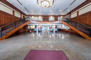 red roof inn and suites wilmington new castle