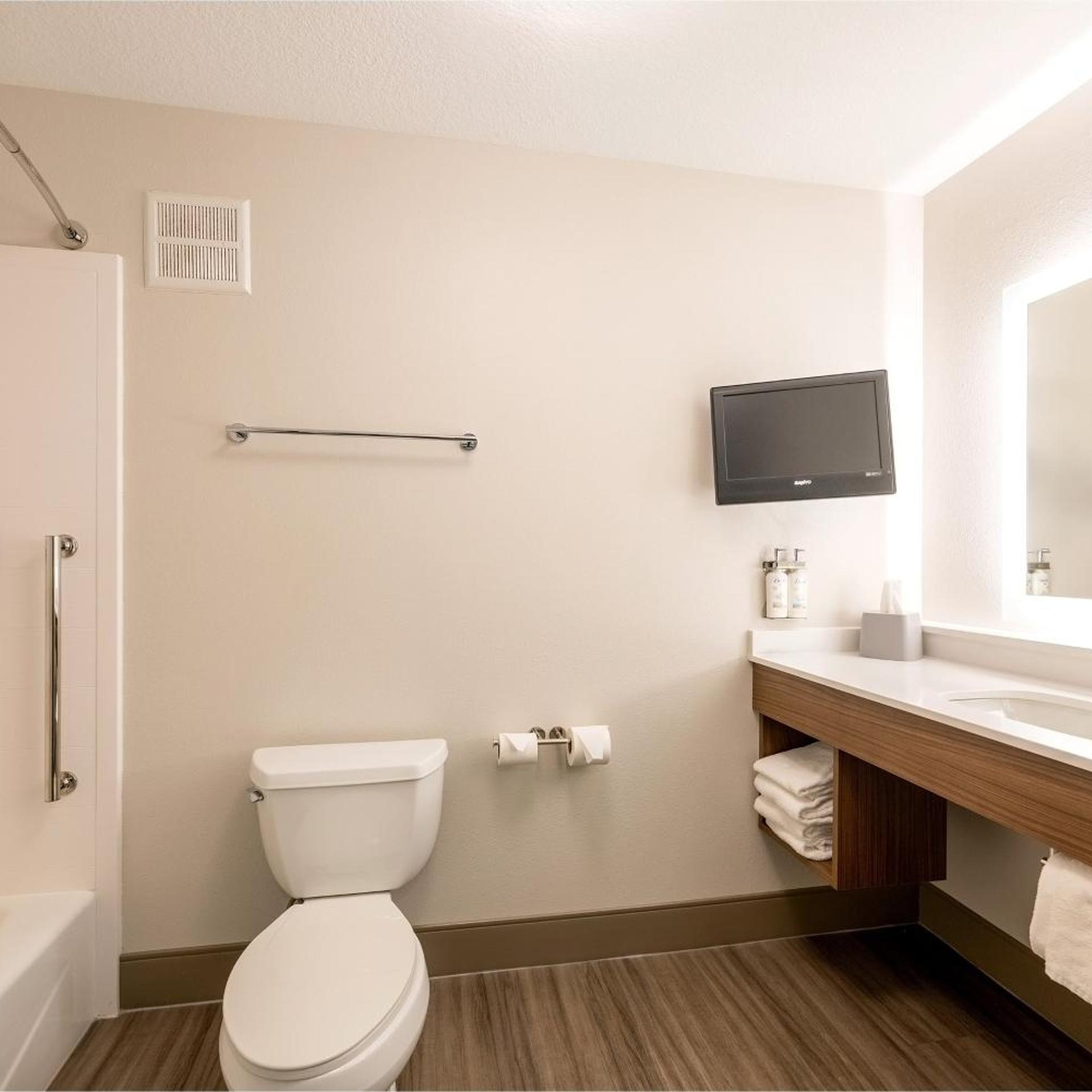 holiday inn express and suites winona by ihg