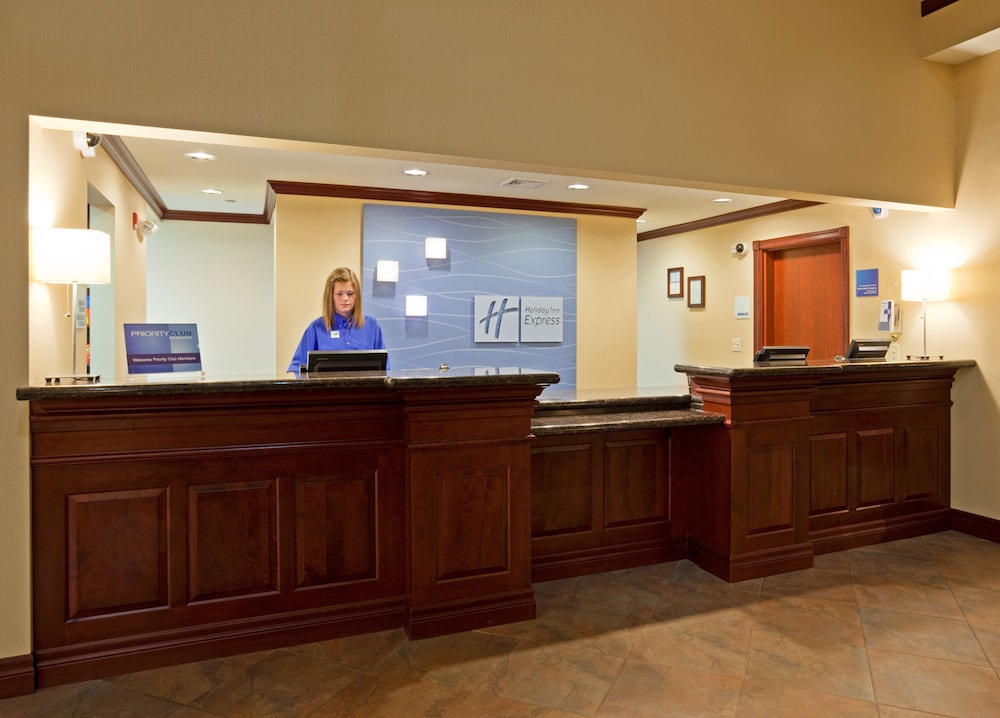 holiday inn express and suites winona by ihg